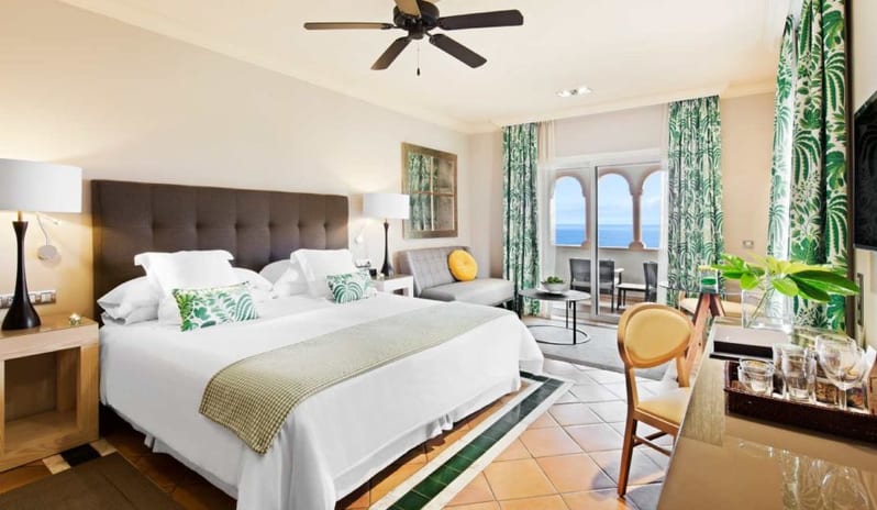 SEA VIEW ROOM